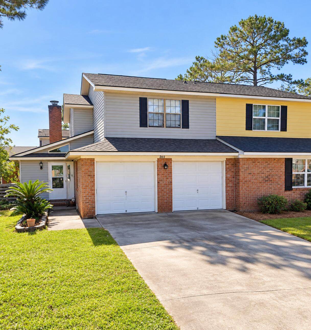 7663 Valleyview Circle - Photo 1