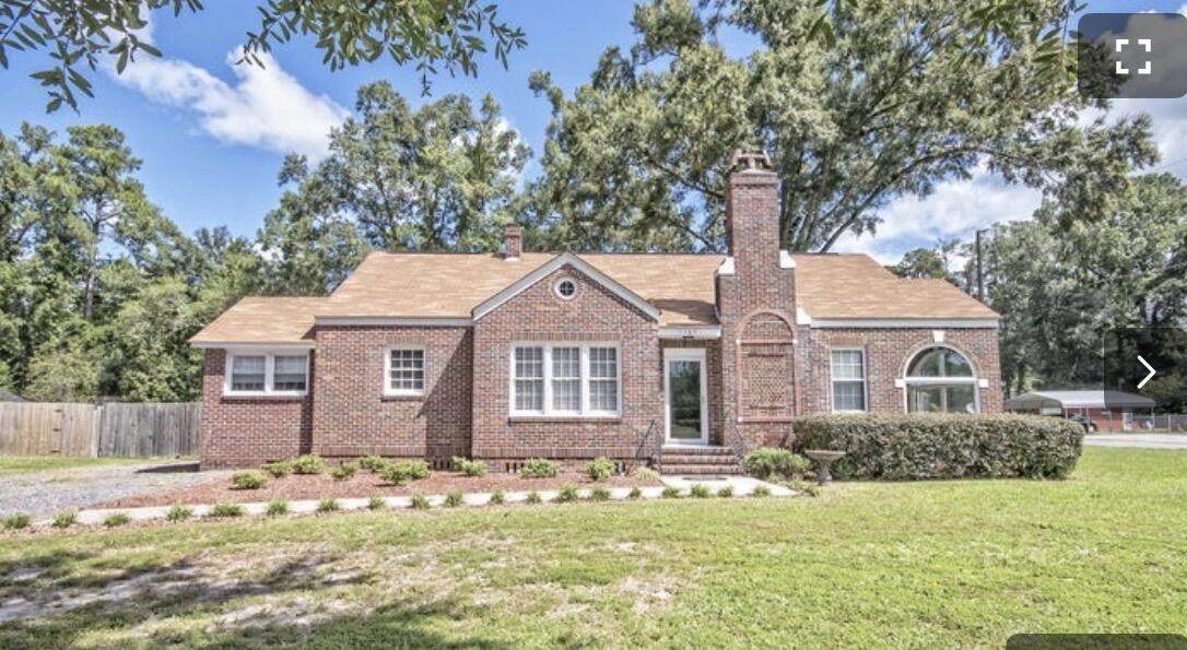1160 Gilmore Avenue - Photo 1