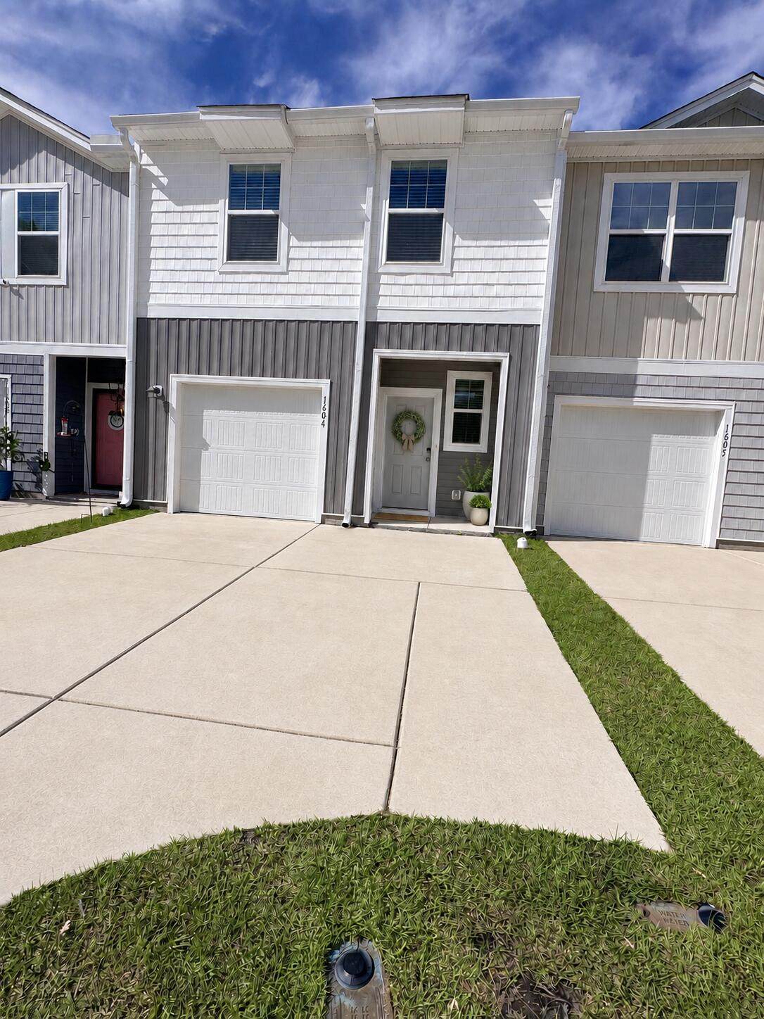 1604 Scarlett Maple Street - Photo 1
