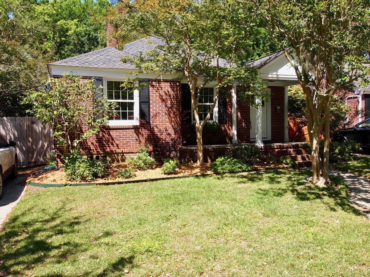 10 Lyttleton Avenue - Photo 1
