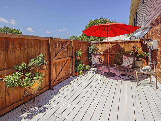 415 Parkdale Drive - Photo 1