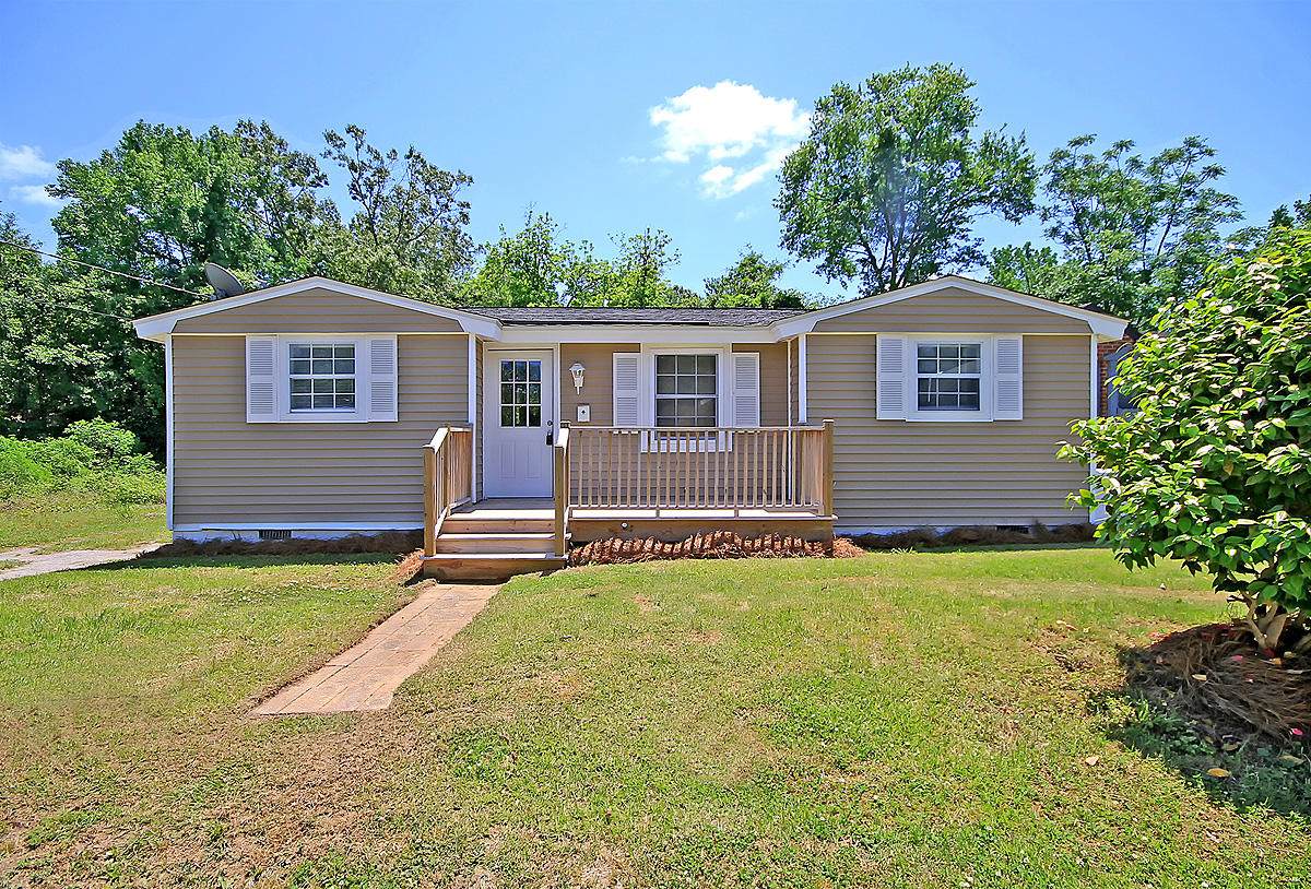 1124 Armstrong Avenue - Photo 1