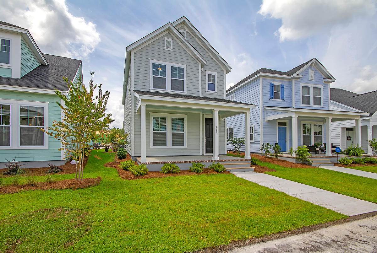 555 Blueway Avenue - Photo 1