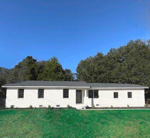 335 Parkdale Drive - Photo 1