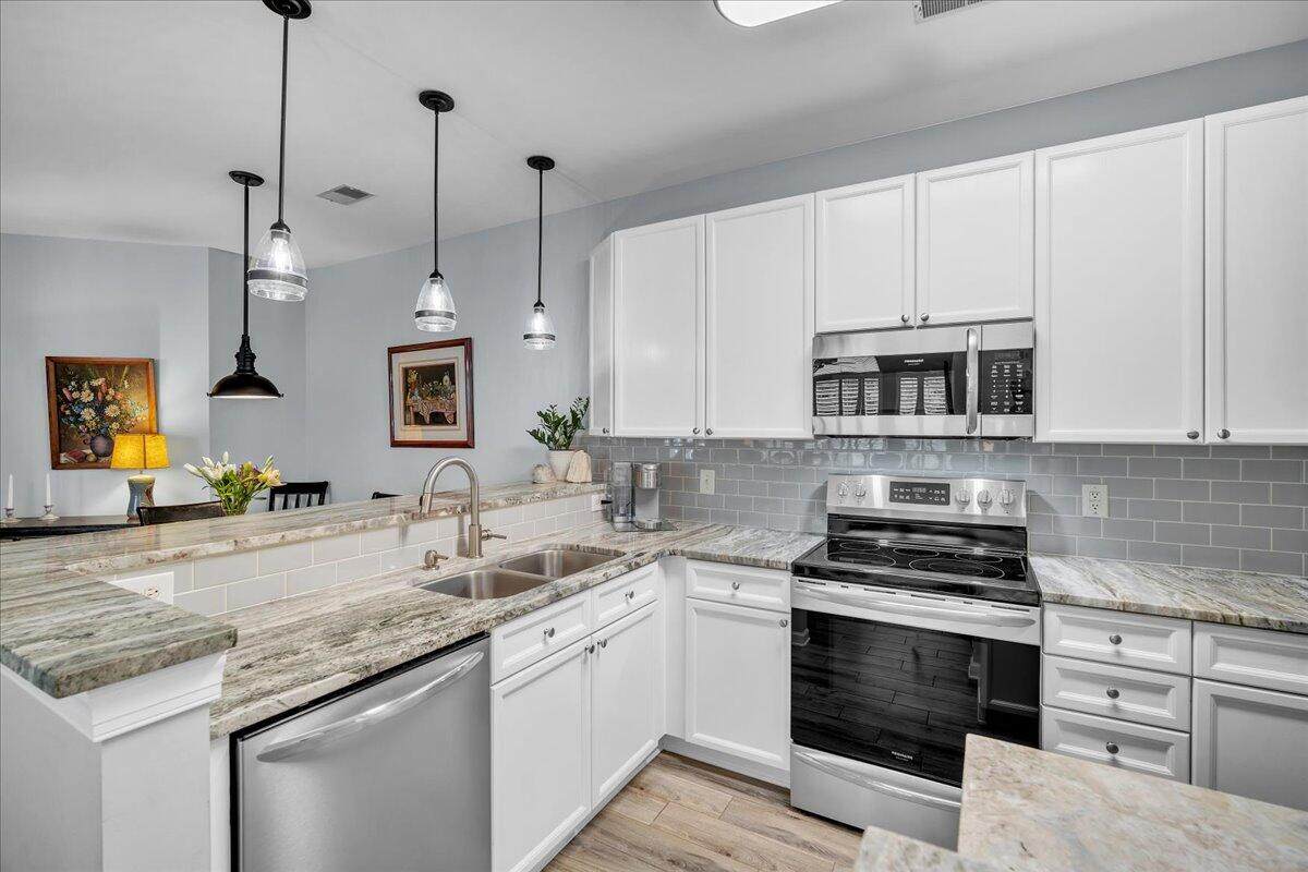 111 Golfview Lane - Photo 1