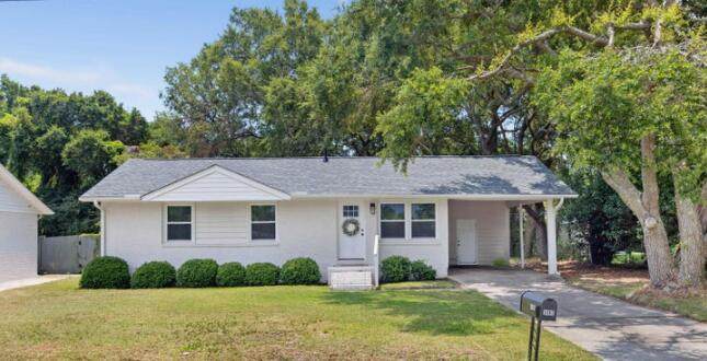 1487 Woodview Lane - Photo 1