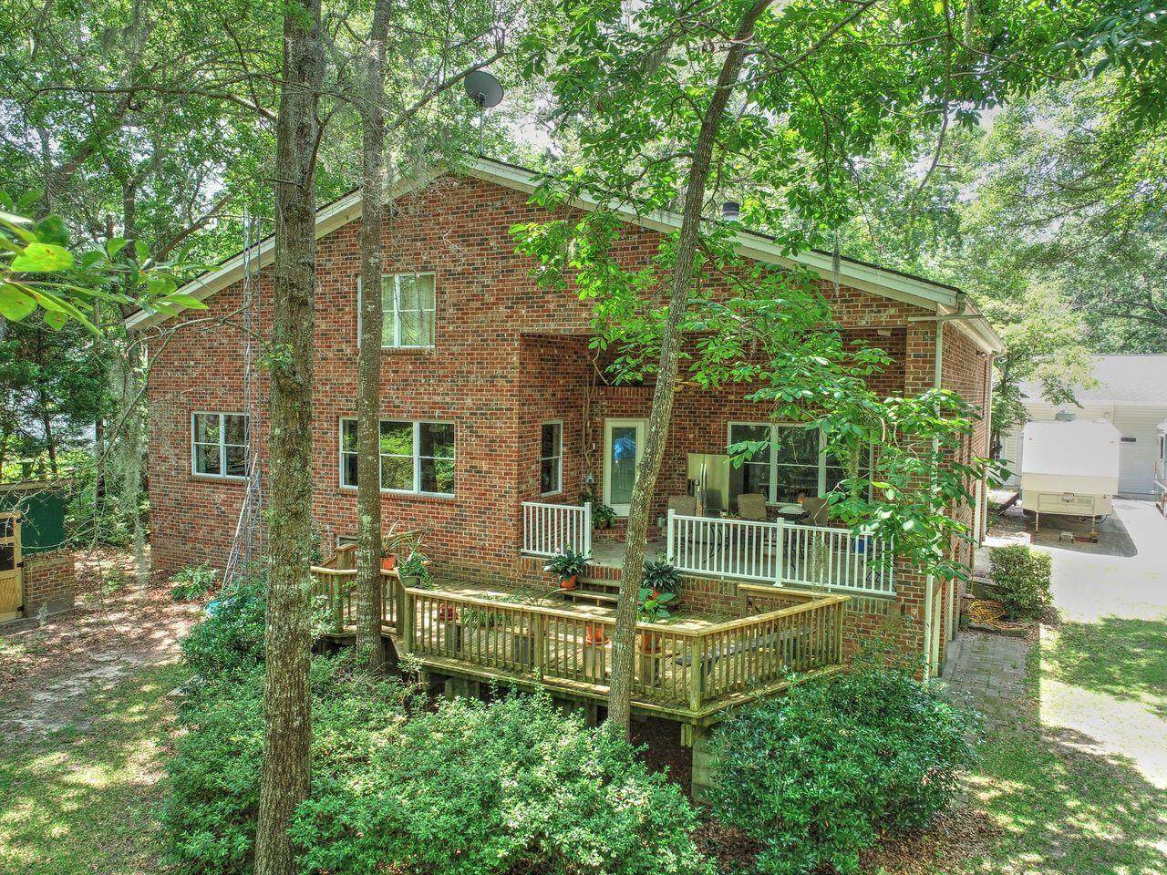 184 Burbank Drive - Photo 1