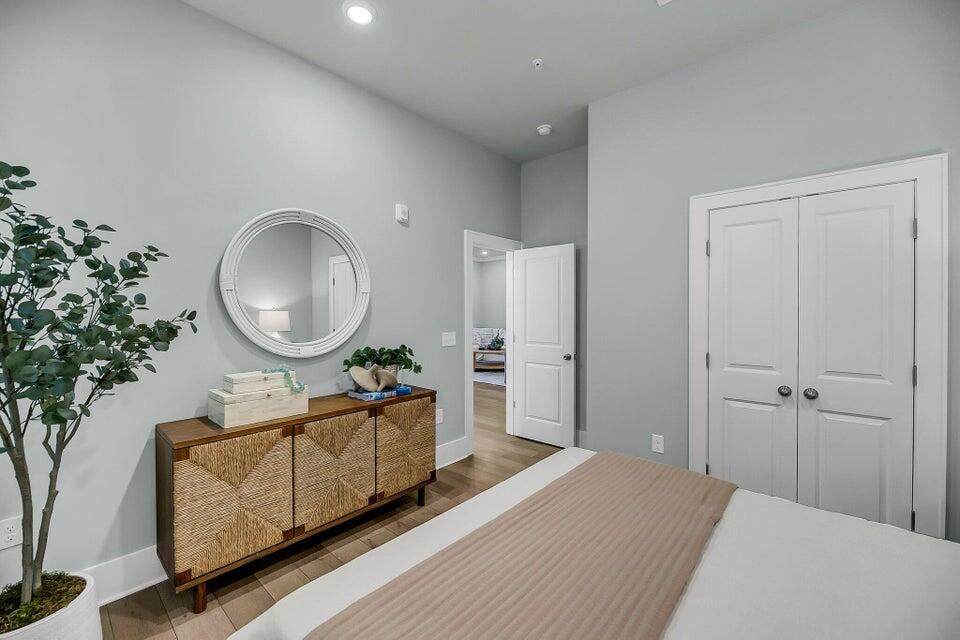https://bt-photos.global.ssl.fastly.net/charleston/orig_boomver_2_25030572-2.jpg