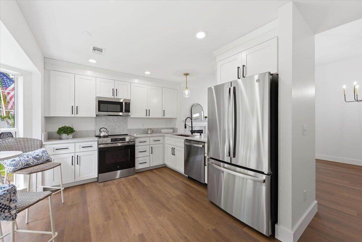 2717 Palmetto Hall Boulevard - Photo 1
