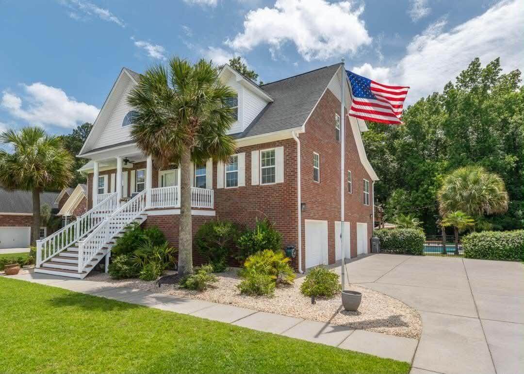 8730 Alexandria - Photo 1