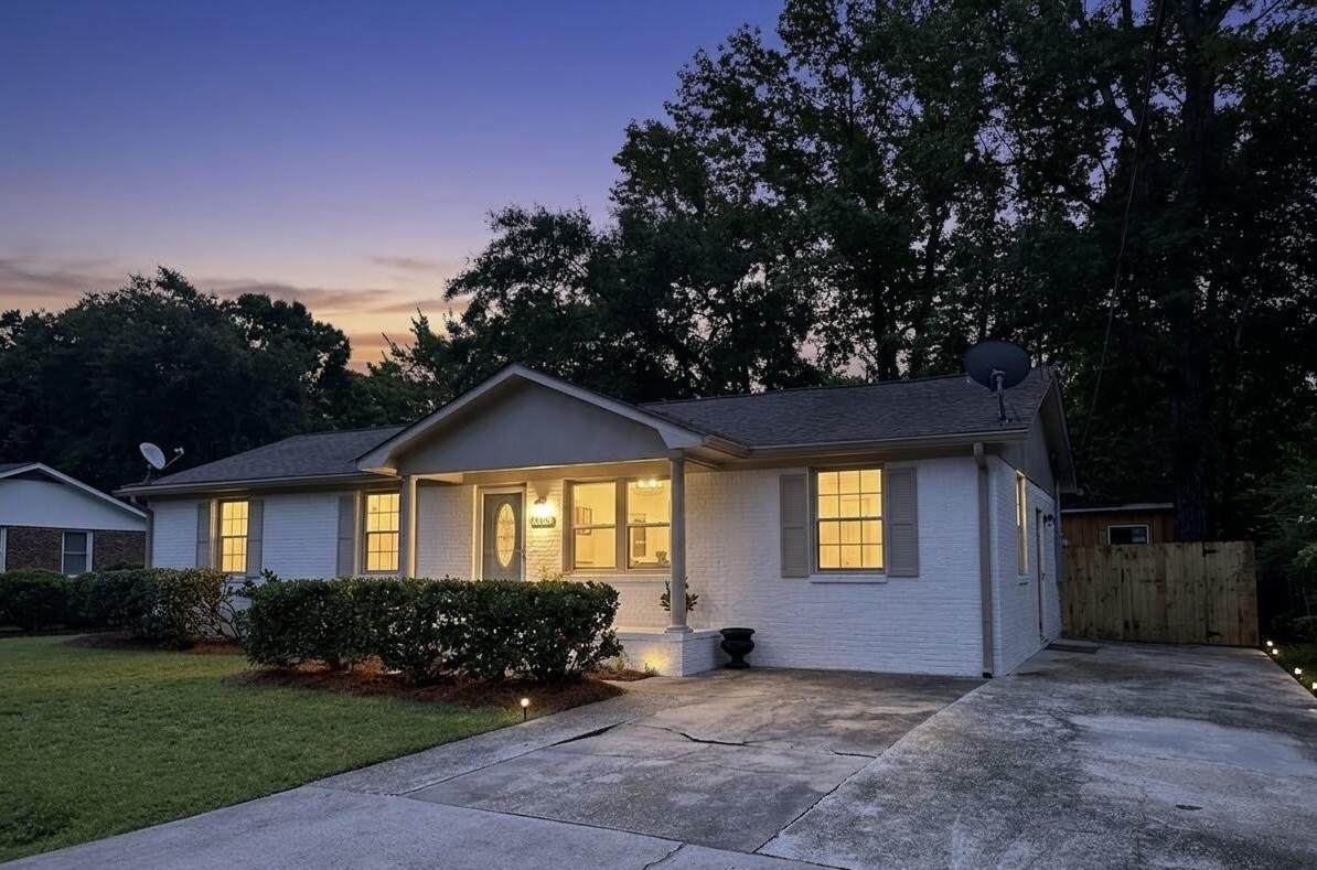 1846 Hazelwood Drive - Photo 1