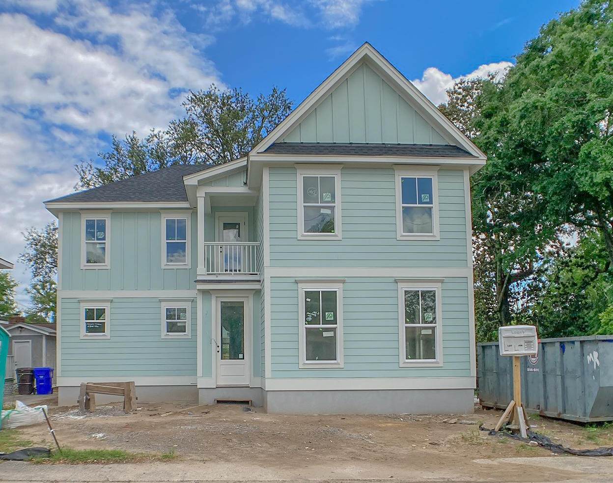 515 Bank Street - Photo 1