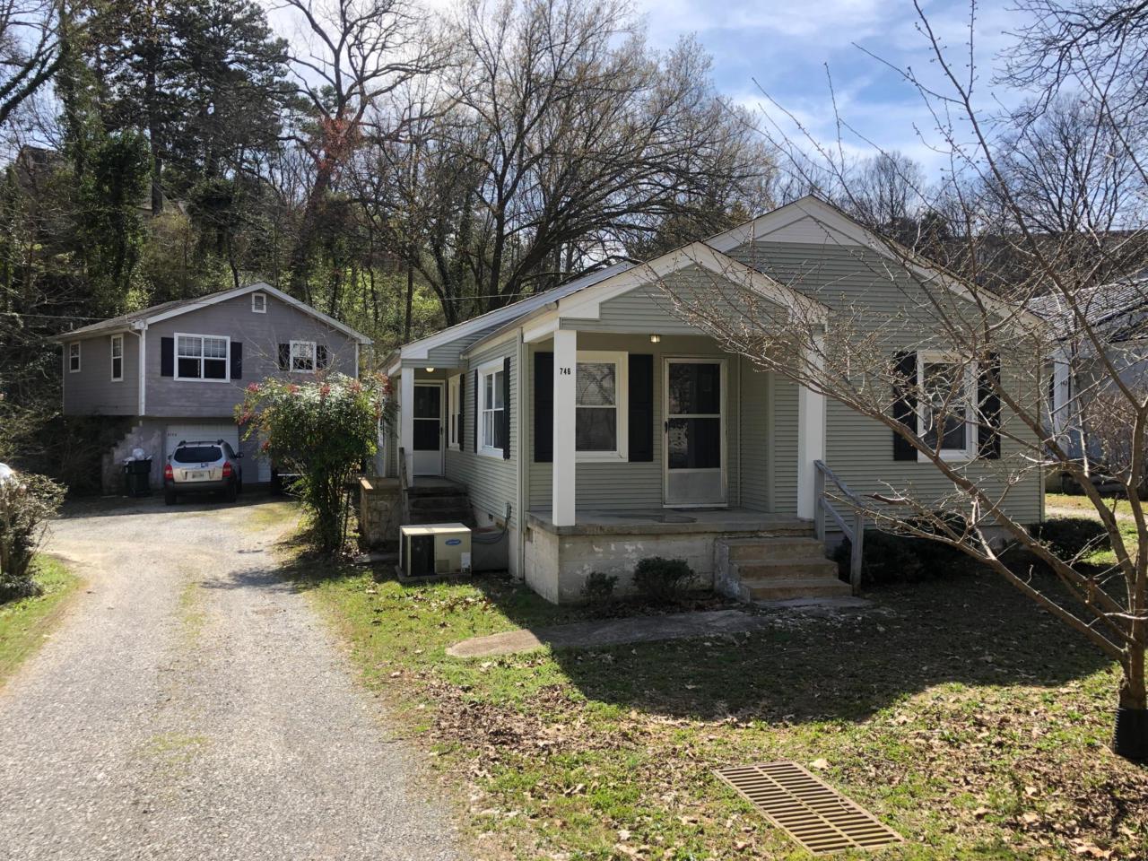 746 Curve St - Photo 1