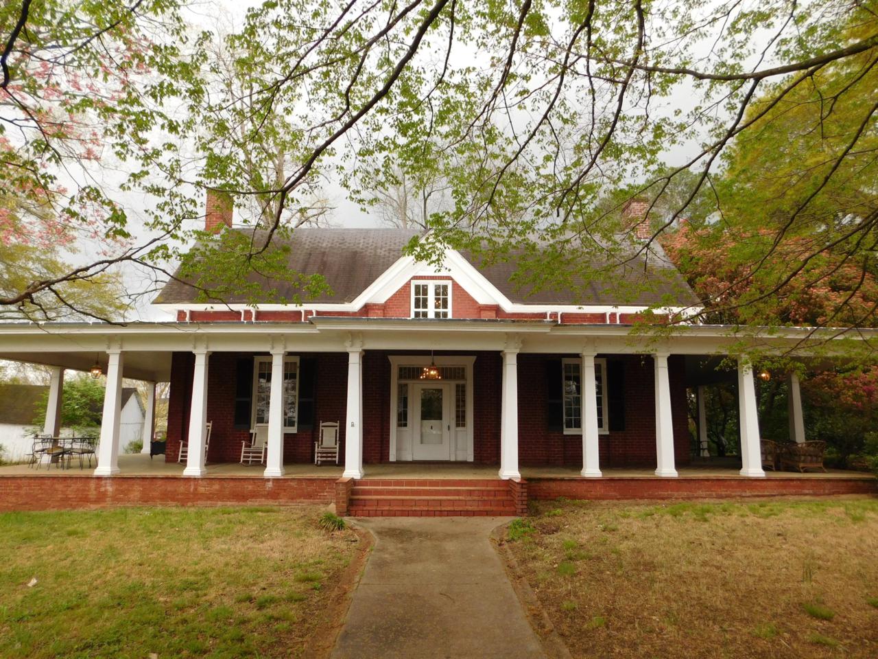 302 Main Street - Photo 1