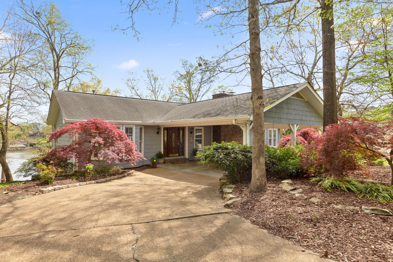 8102 Pierpoint Dr - Photo 1