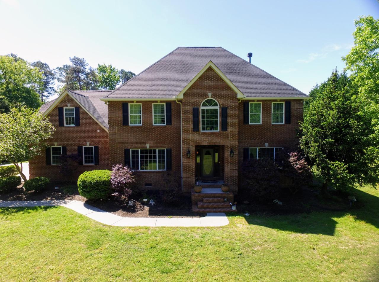549 Donna Ln - Photo 1