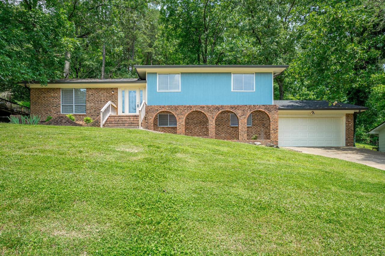 1010 Brynewood Ter - Photo 1