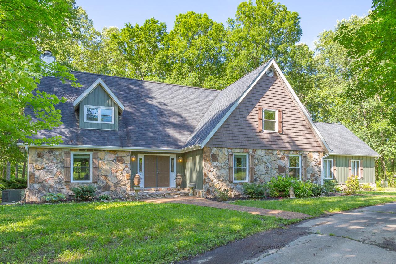 318 Davis Ln - Photo 1