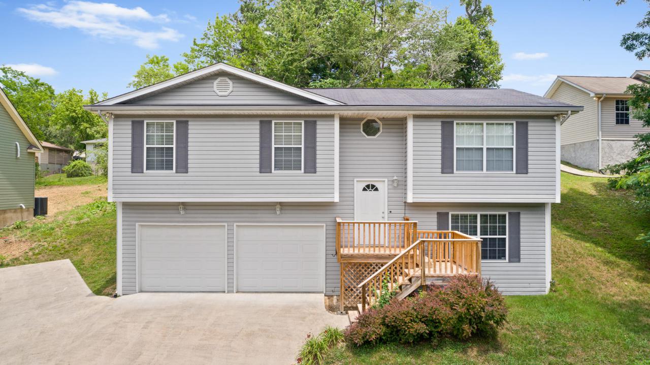 757 Emory Dr - Photo 1