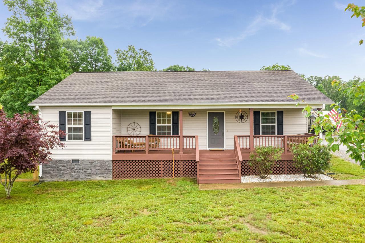 218 Hunter Tr - Photo 1