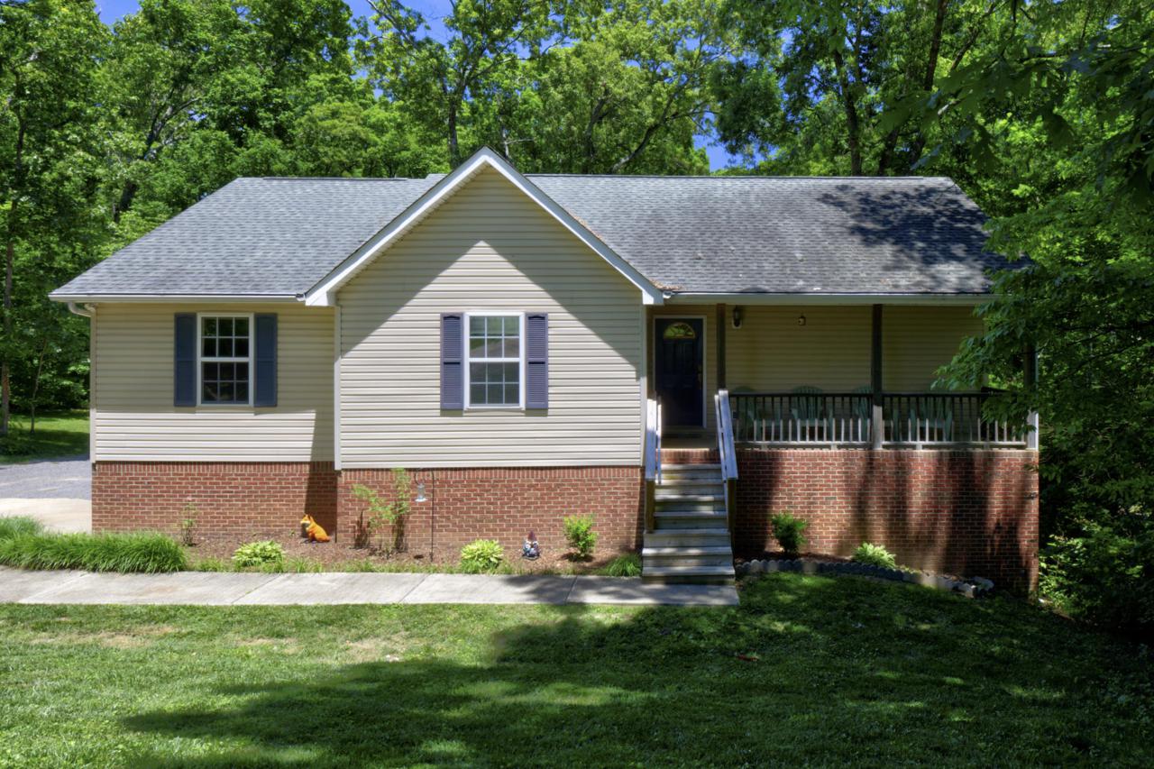 1231 Cranbrook Dr - Photo 1