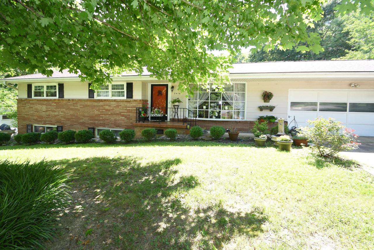 2414 Blue Ridge Dr - Photo 1