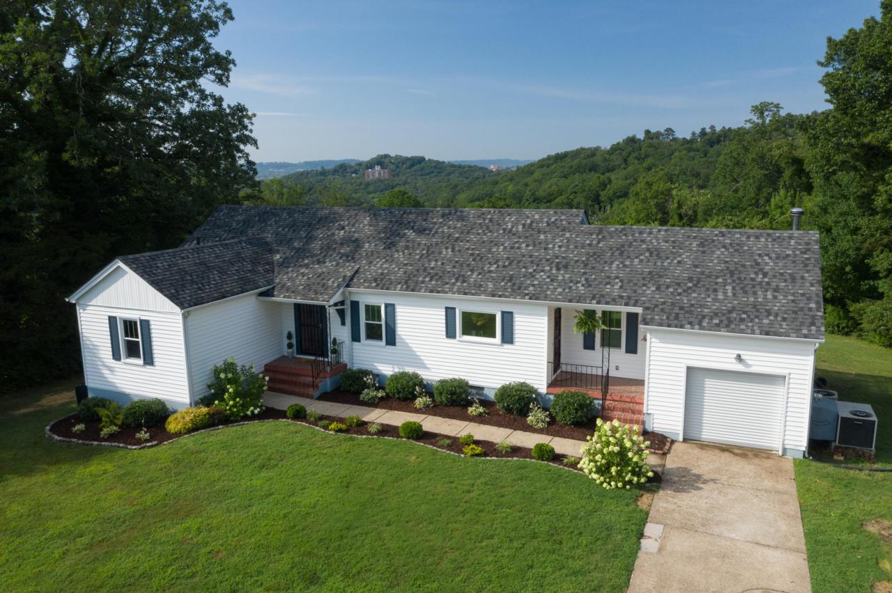 3013 Ozark Cir - Photo 1