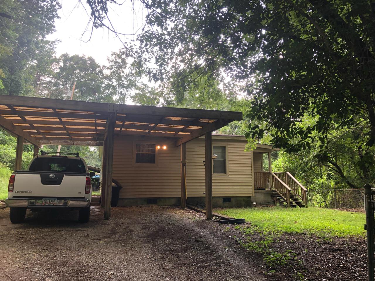 128 Phillips Hollow Rd - Photo 1
