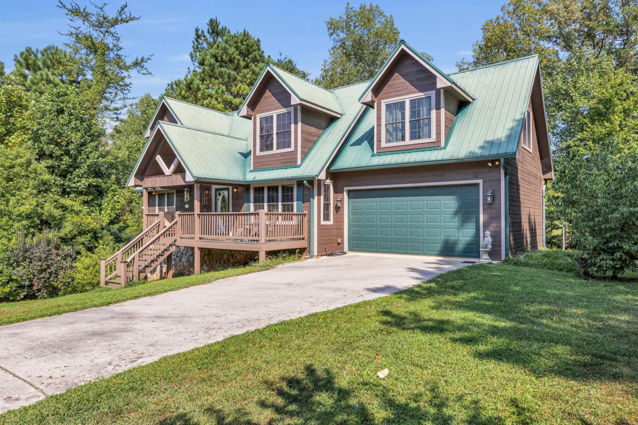 196 Mountain View Cir - Photo 1