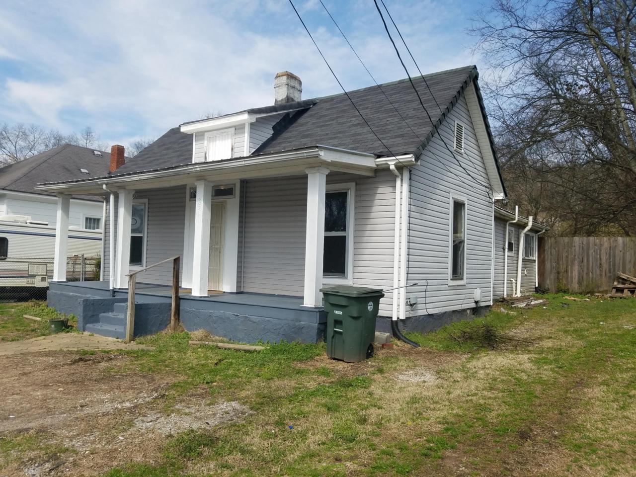 2511 Stuart St - Photo 1