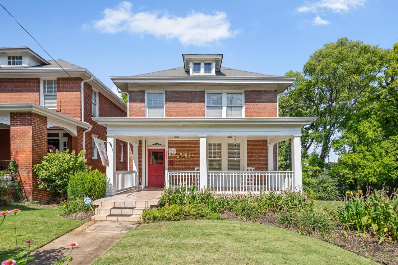 1017 Ml King Blvd - Photo 1