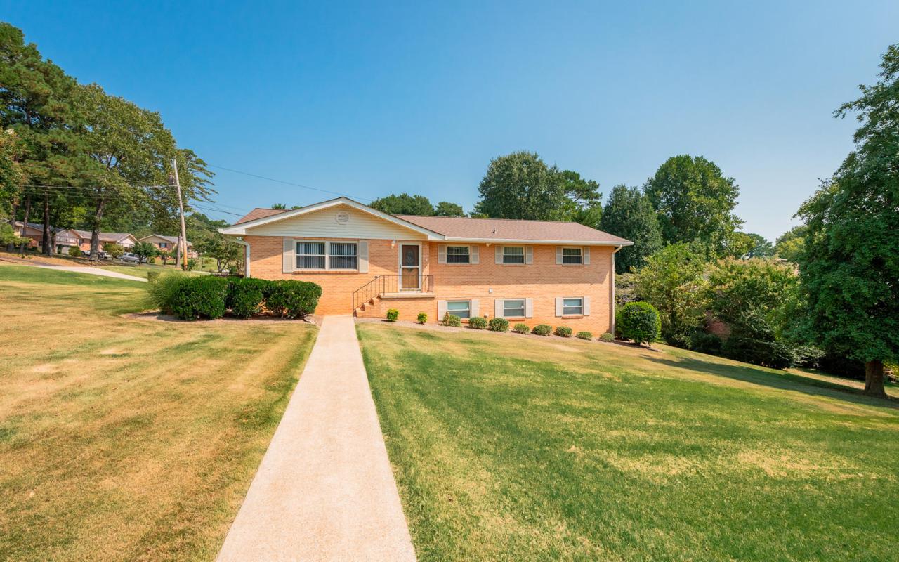 7109 Genoa Dr - Photo 1