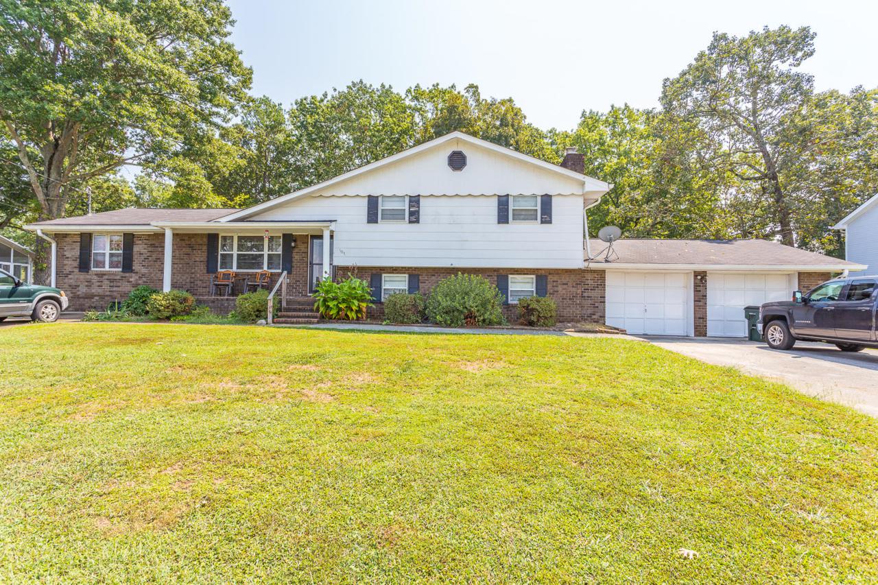 107 Semmes Dr - Photo 1