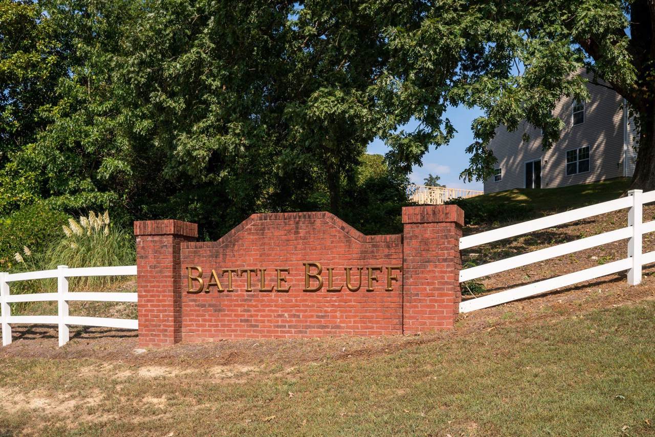 170 Battle Bluff Dr - Photo 1