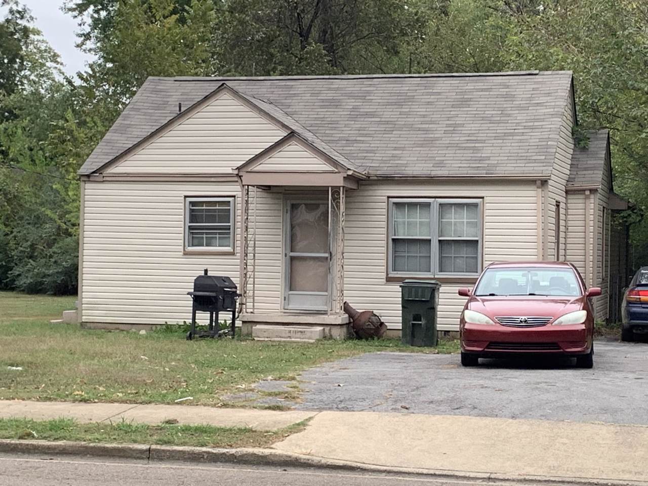 702 N Moore Rd - Photo 1