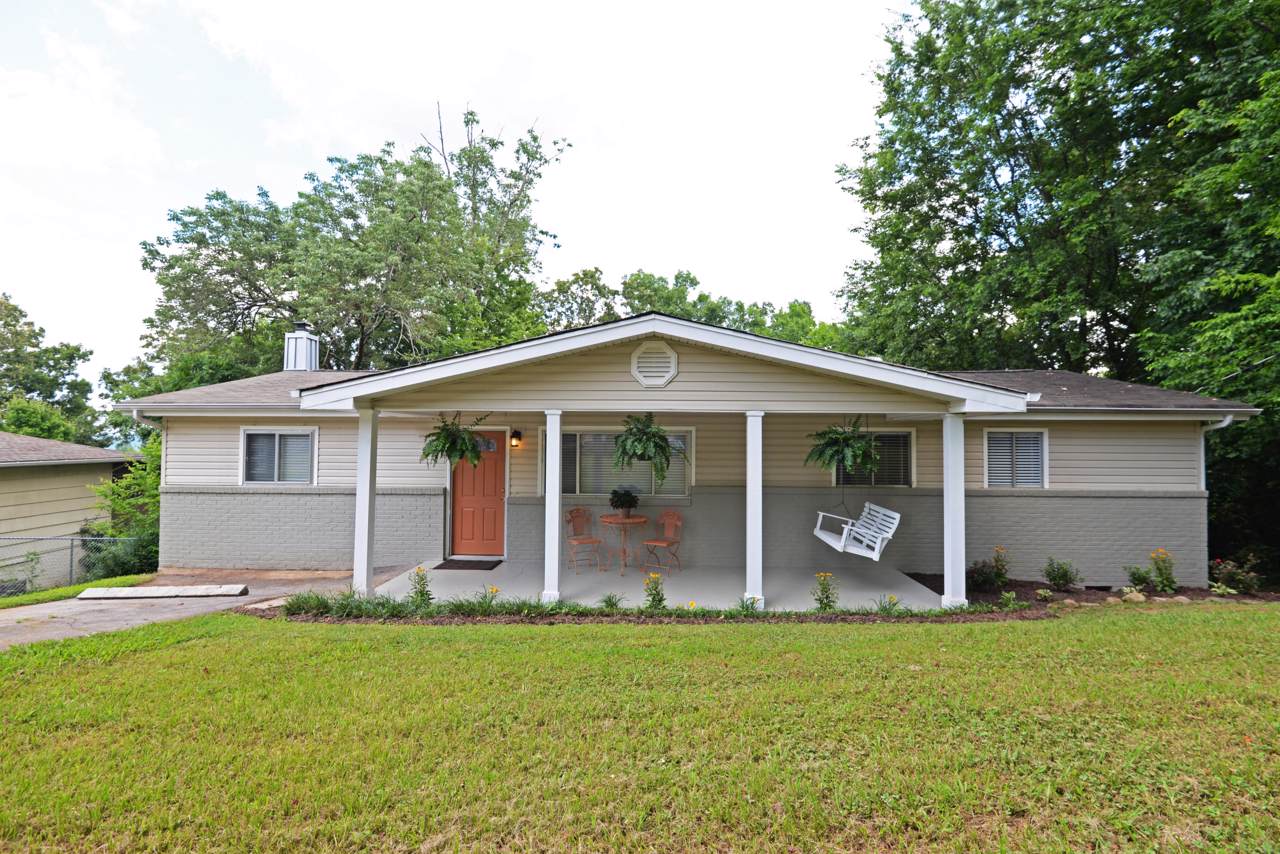4604 Crestview Dr - Photo 1