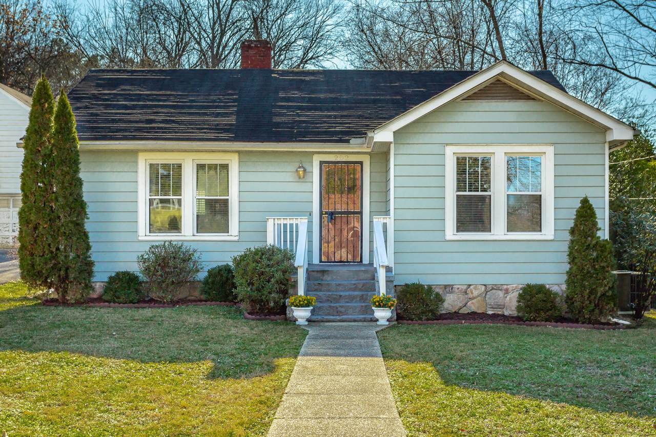 202 Woodrow Ave - Photo 1