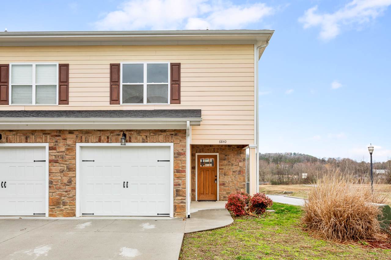 6840 Palms Ct - Photo 1