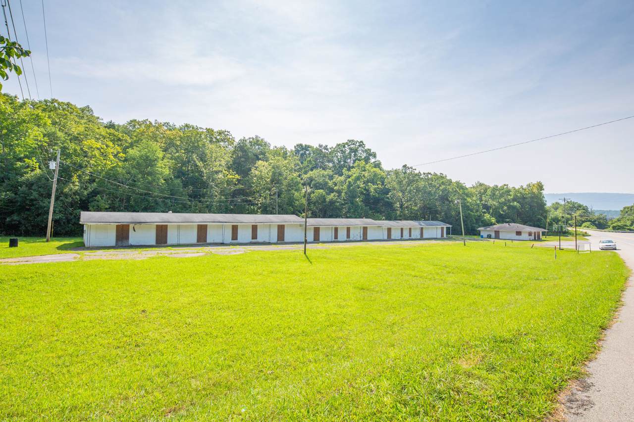 4347 Cummings Hwy - Photo 1