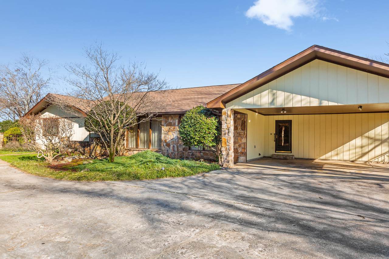 5825 Park Rd - Photo 1