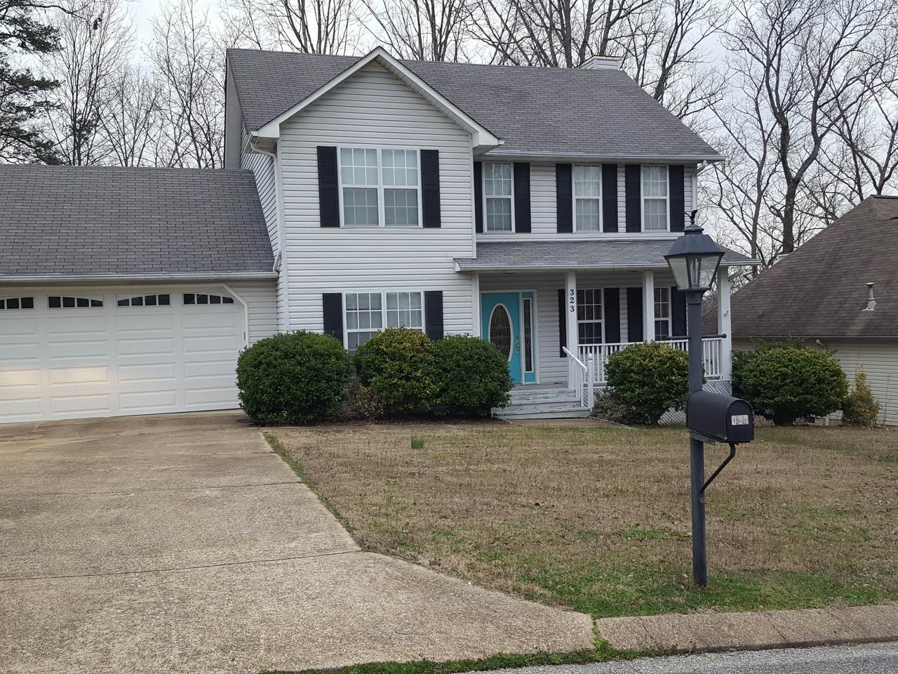 323 Celestial Ln - Photo 1