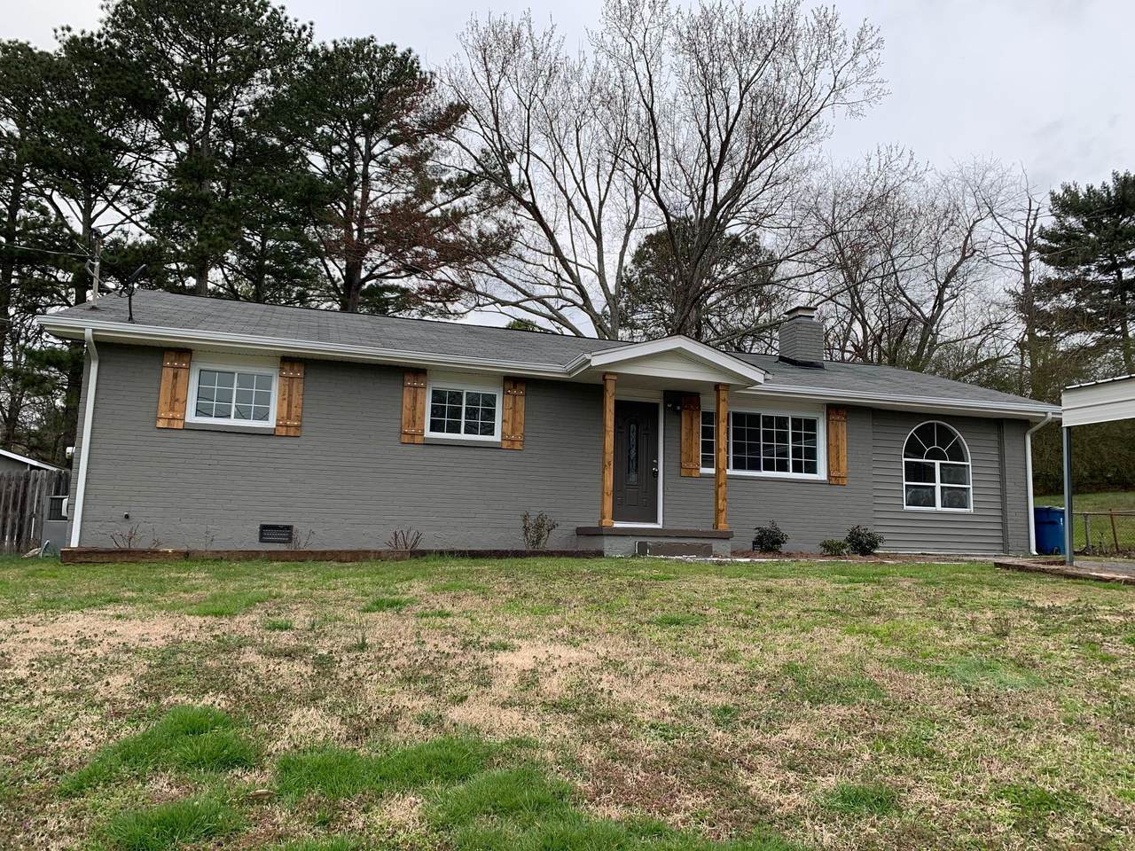 977 Greenhill Dr - Photo 1