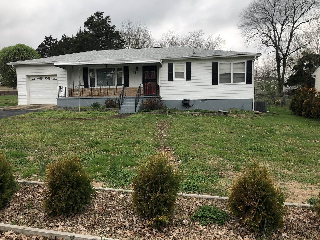 48 Eaton Cir - Photo 1