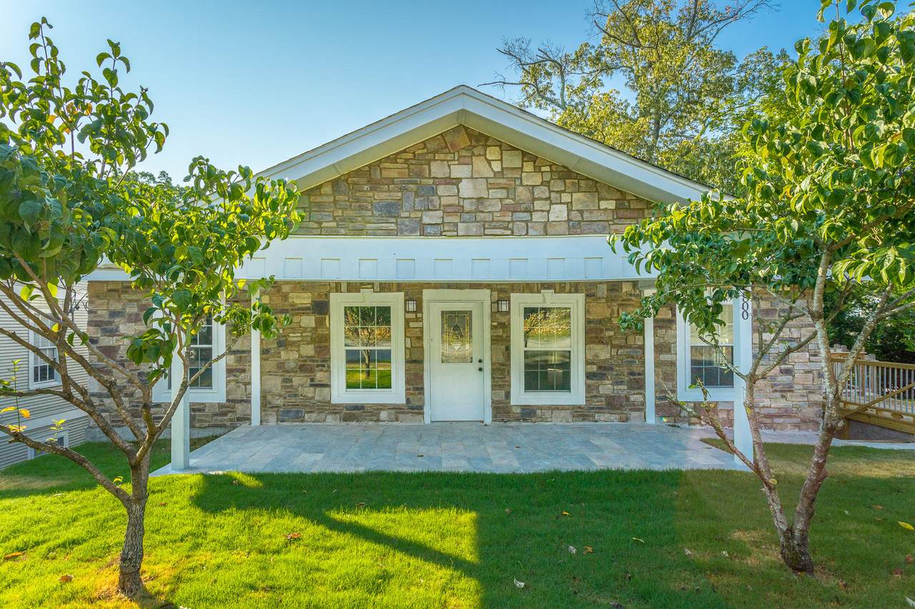800 Barton Ave - Photo 1