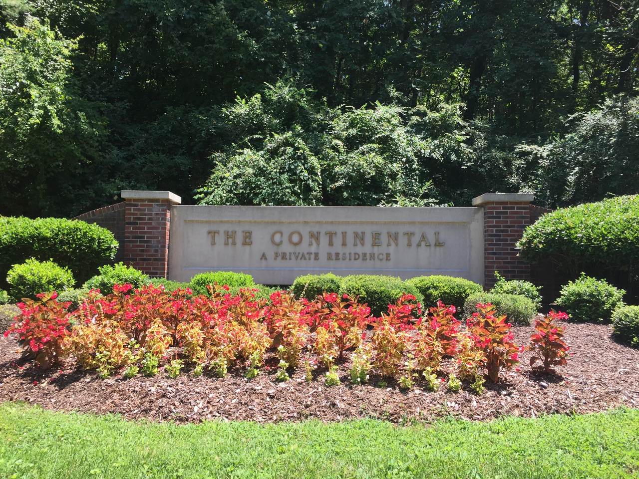 1414 Continental Dr - Photo 1