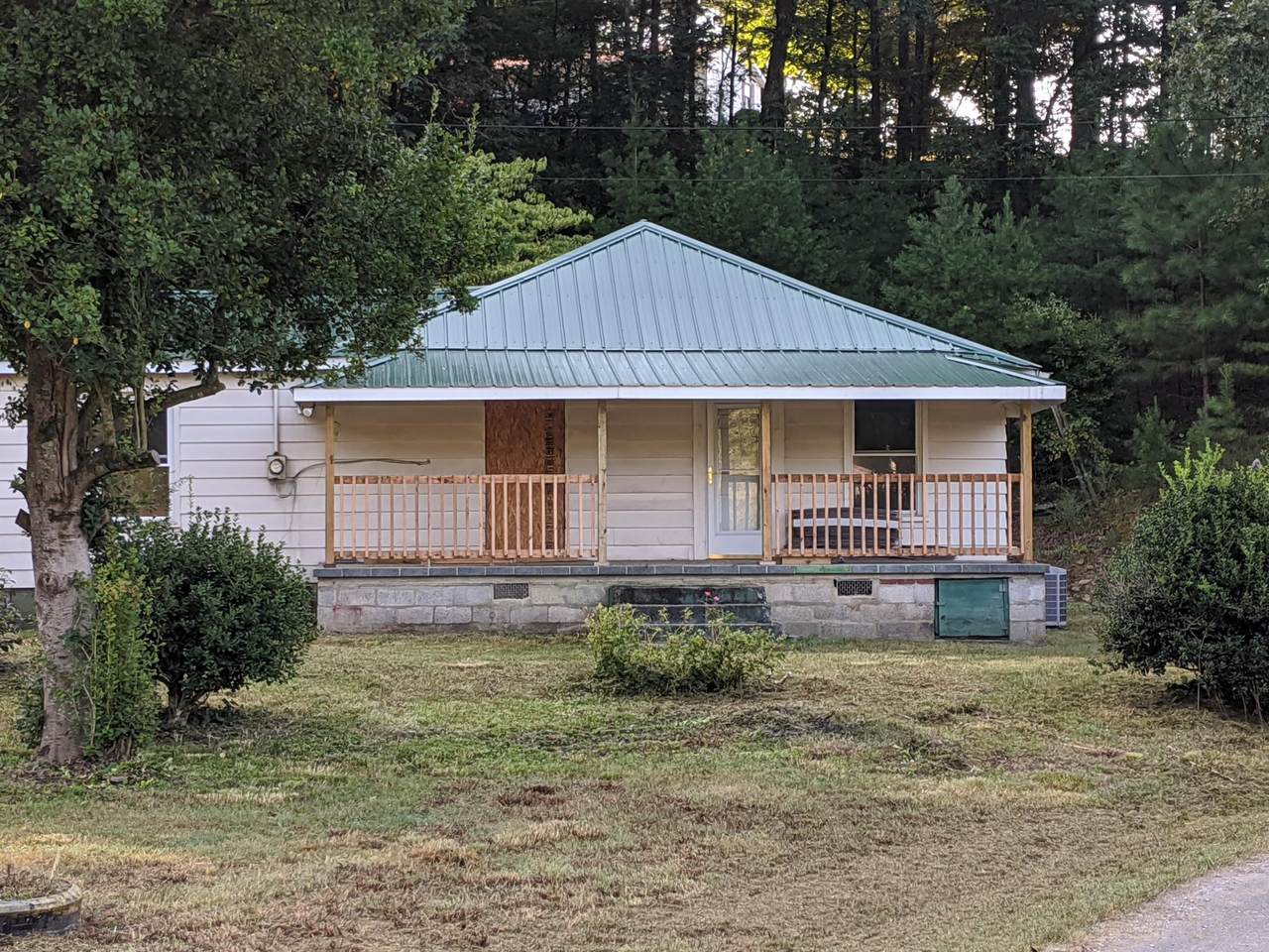 170 Hooker Cemetary Rd - Photo 1