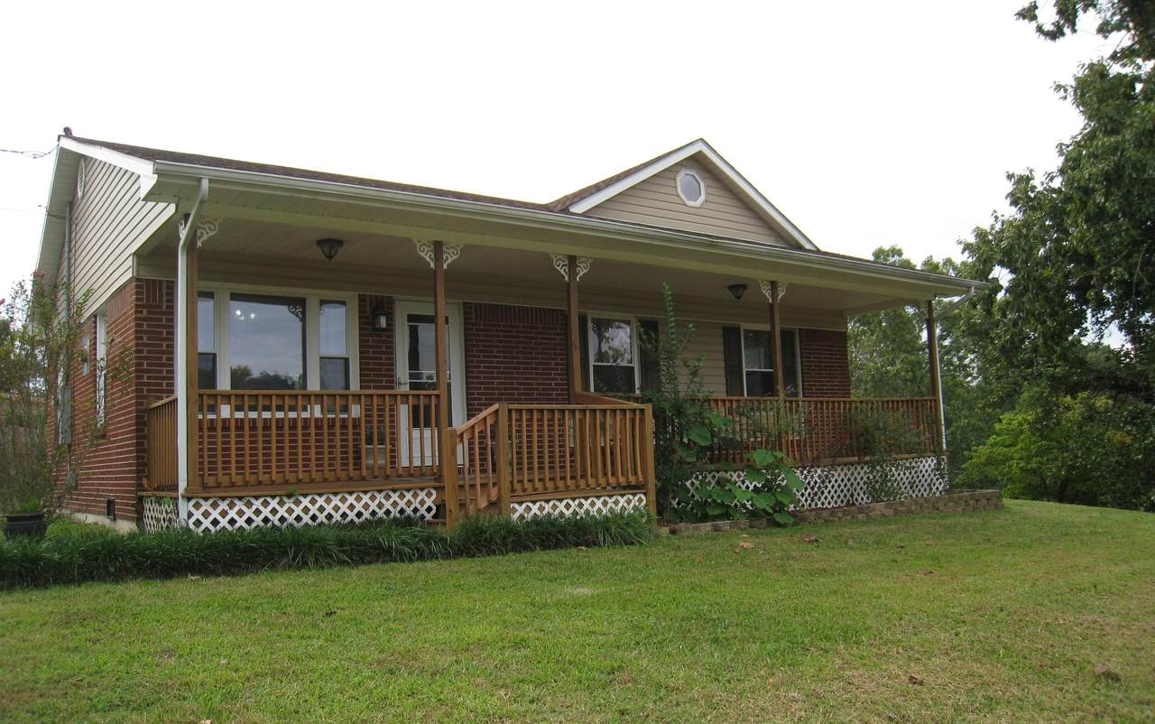 1300 Essex Dr Se - Photo 1