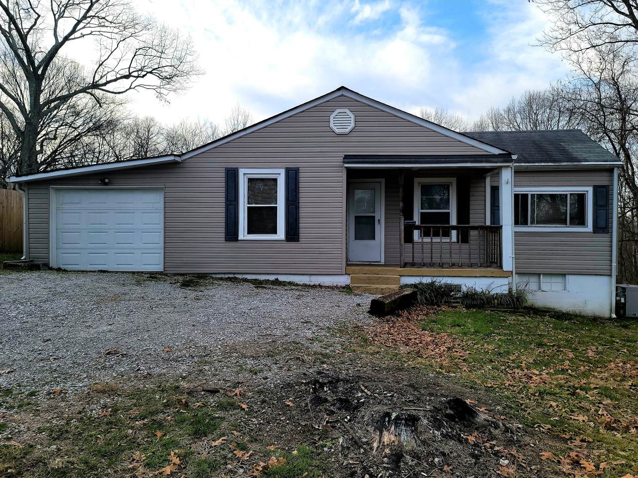 9 Virginia Ave - Photo 1