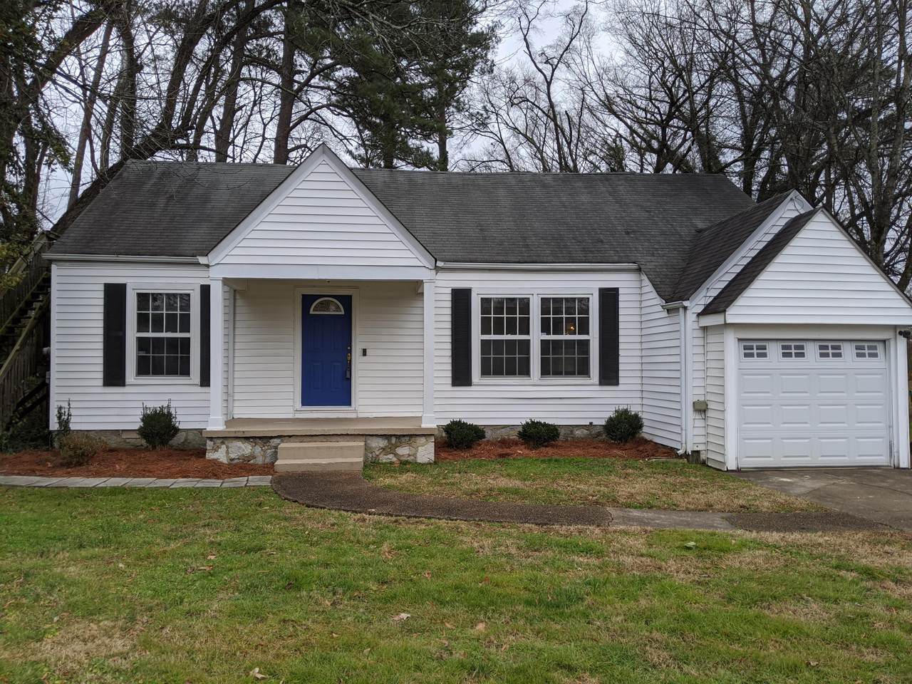 106 Woodvale Ave - Photo 1