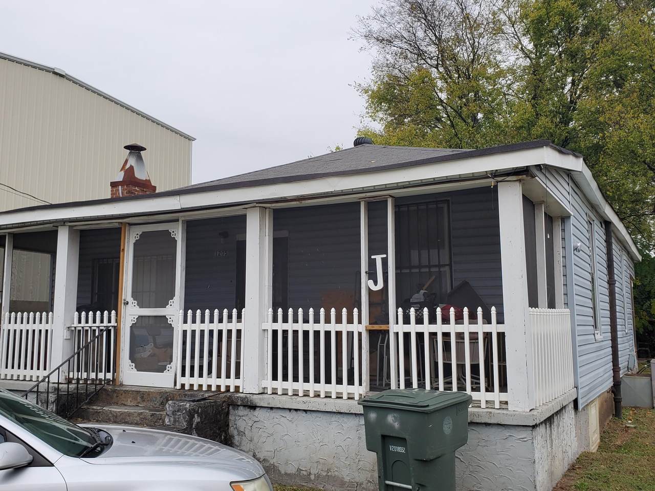 1205 Crutchfield St - Photo 1